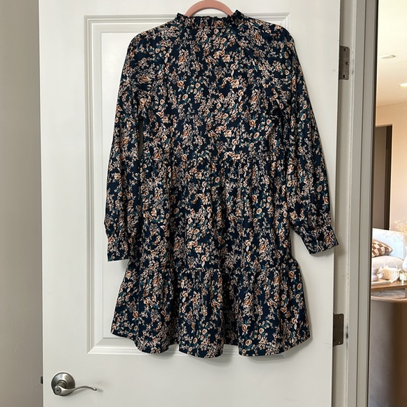 Short floral dress - Picture 2 of 5